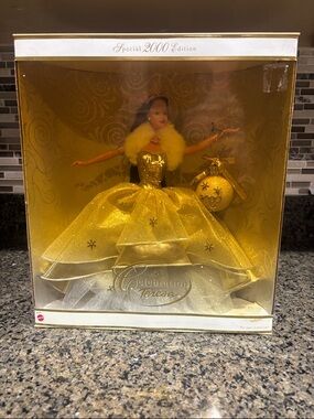 Barbie Celebration Teresa Special 2000 Edition Gold Sparkle Gown Doll